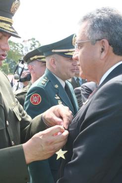 reconocimiento rector.JPG